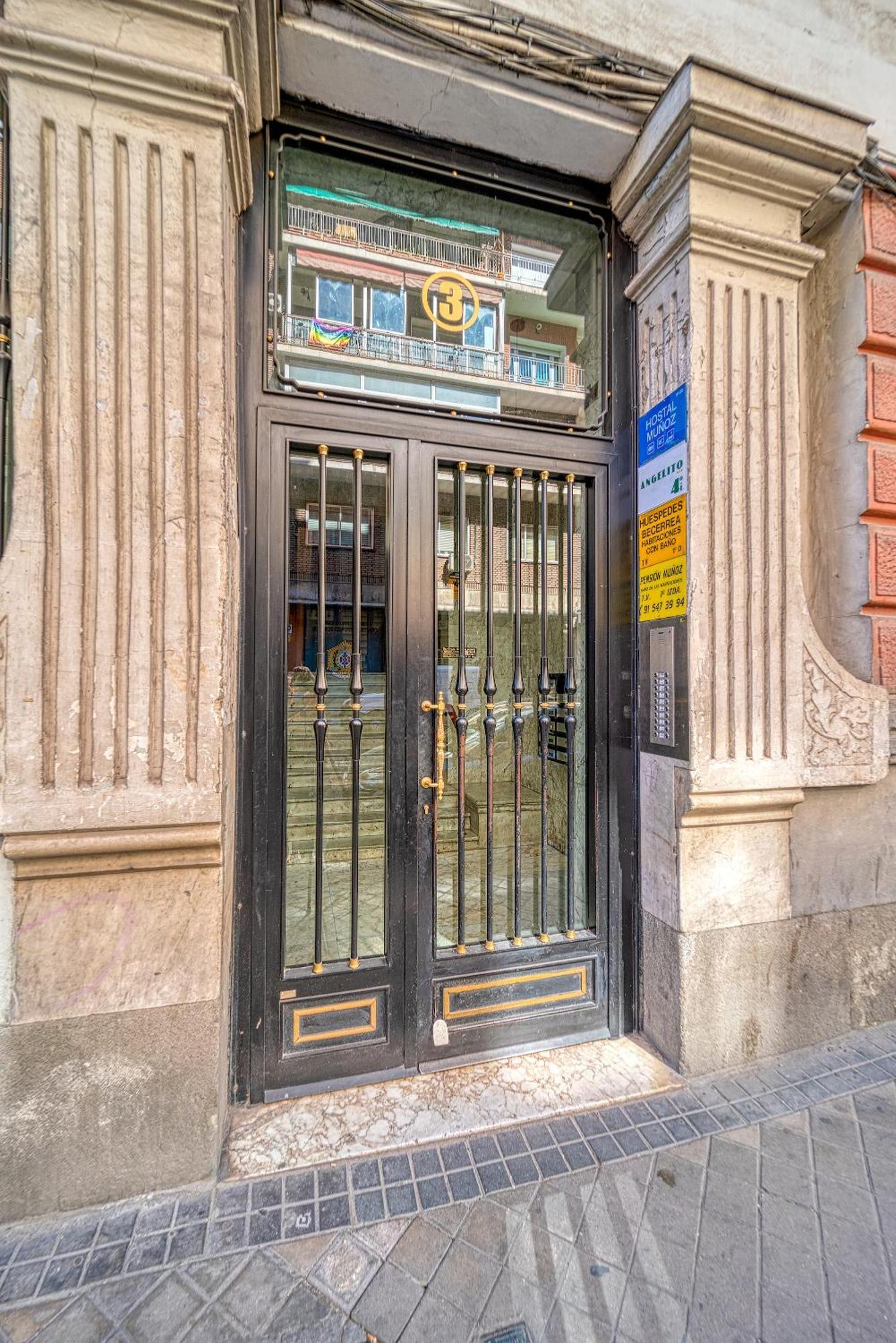 Angelitomad Hotel Madrid Eksteriør billede